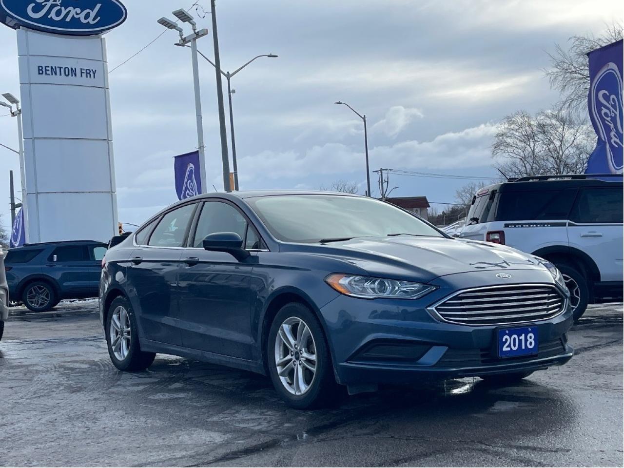 2018 Ford Fusion SE FWD 2.5L LOW LOW KMS HEATED SEATS BLUETOOTH Photo