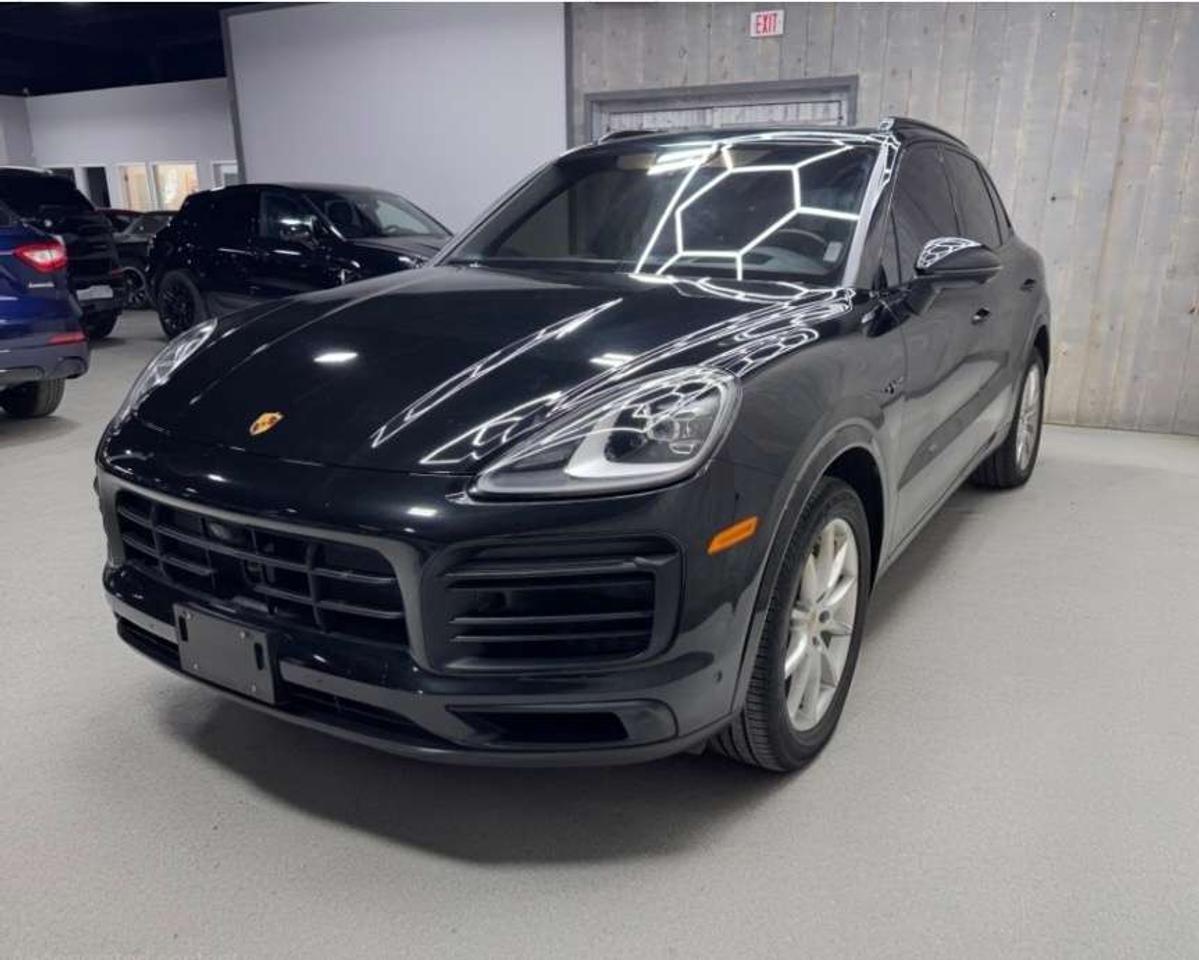 2023 Porsche Cayenne PLATINUM EDITION E-HYBRID AWD Photo