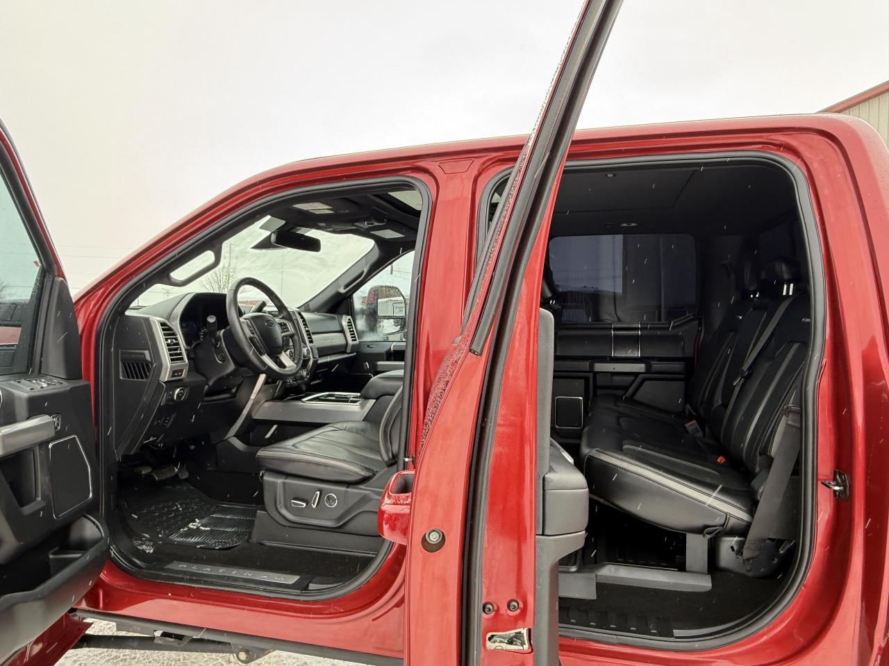 2019 Ford F-350 Platinum 4WD Crew Cab 6.75' Box Photo