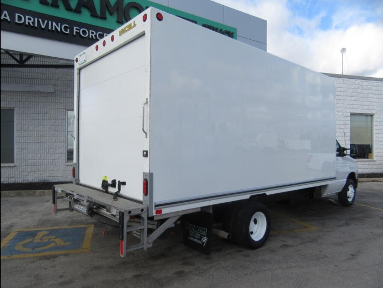 2024 Ford Super Duty E-450 DRW CUBE VAN 16FT HIGH BOX & POWER LIFTGATE Photo