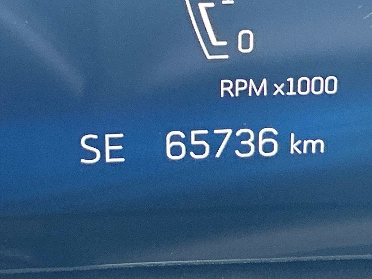 2024 Cadillac XT4 Sport Panoramic Sunroof 20 Inch Wheels 33 inch Scr Photo