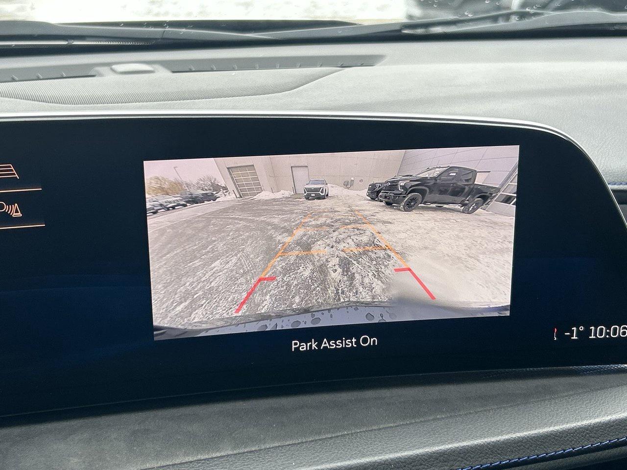 2024 Cadillac XT4 Sport Panoramic Sunroof 20 Inch Wheels 33 inch Scr Photo