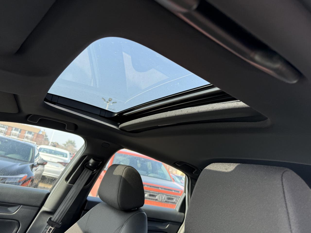 2024 Honda Civic Sedan Sport CVT   LOW KM   NO CLAIMS   ONE OWNER Photo