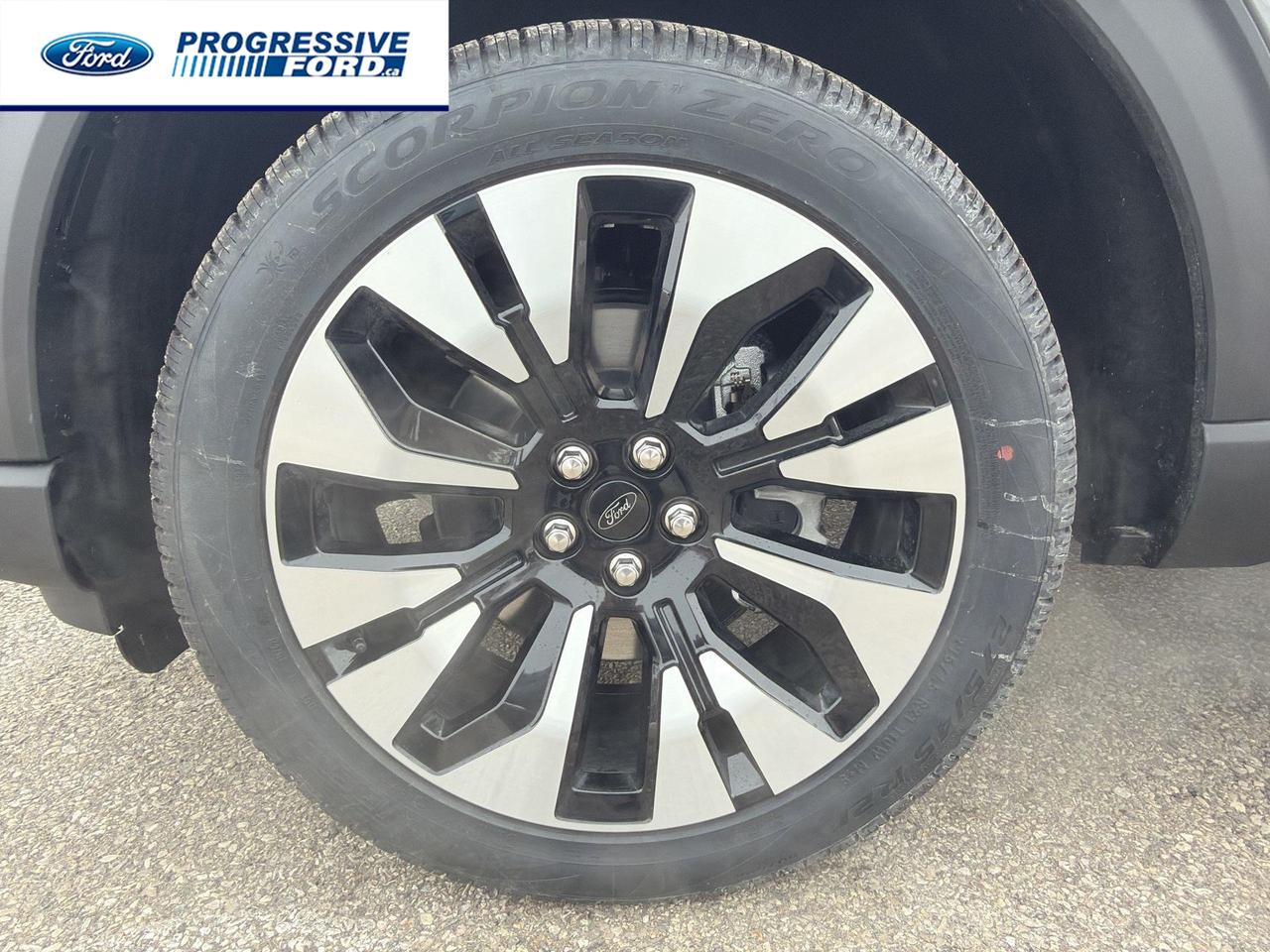 2026 Ford Explorer Platinum 4dr 4x4 Photo