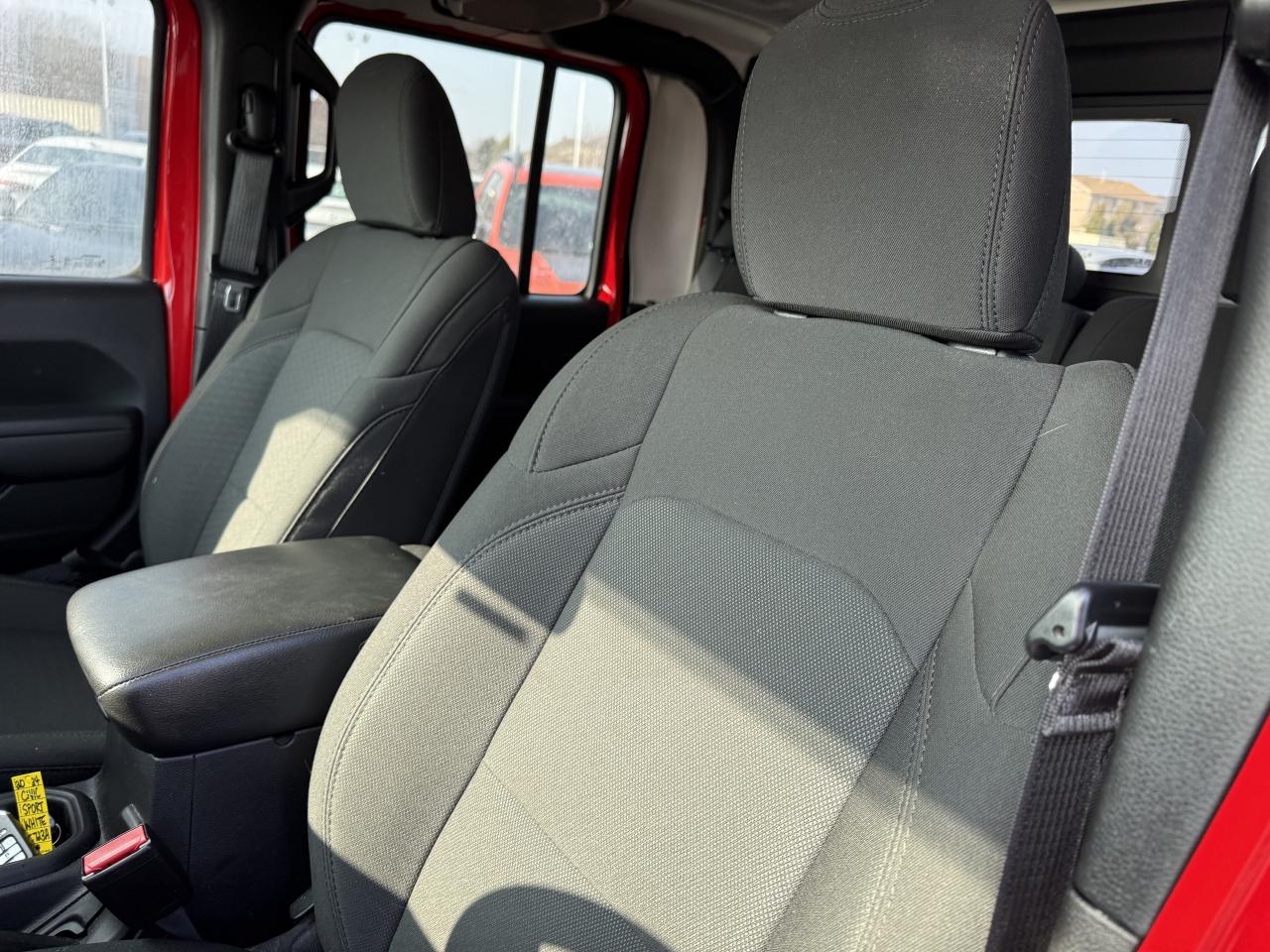 2023 Jeep Gladiator Willys 4x4   NO CLAIMS   HTD WHEEL   HARD TOP Photo