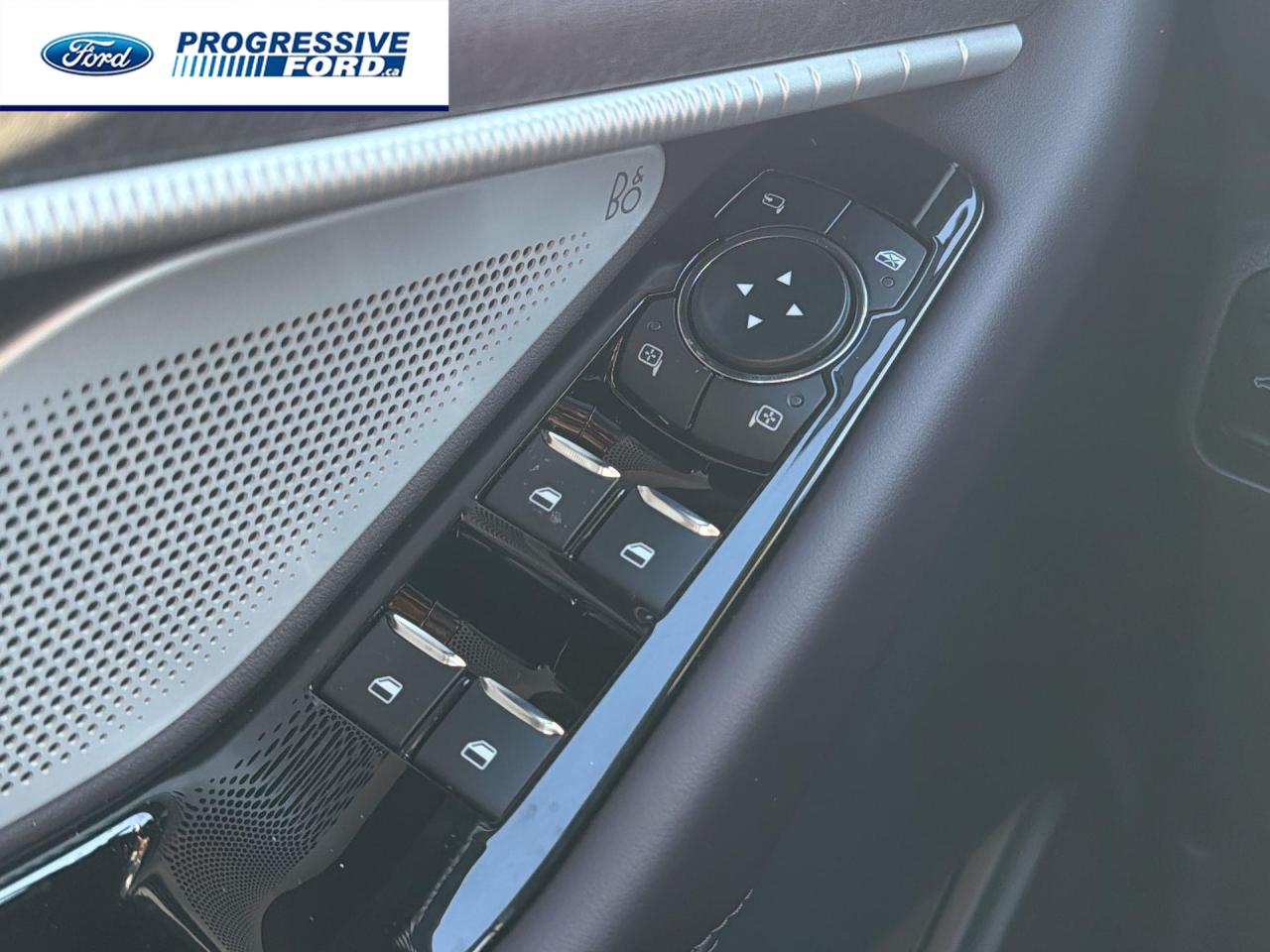 2026 Ford Explorer Platinum 4dr 4x4 Photo