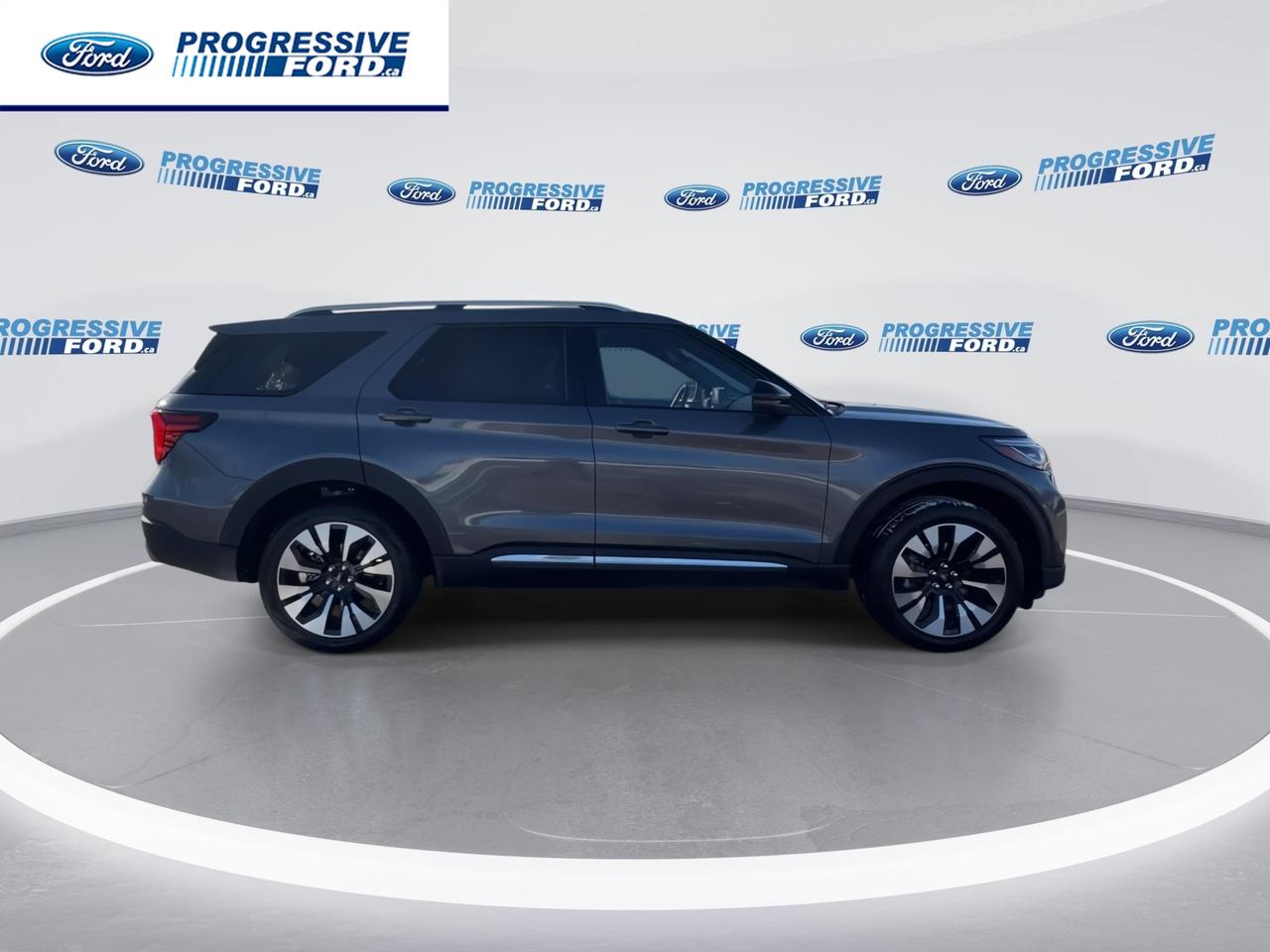 2026 Ford Explorer Platinum 4dr 4x4 Photo