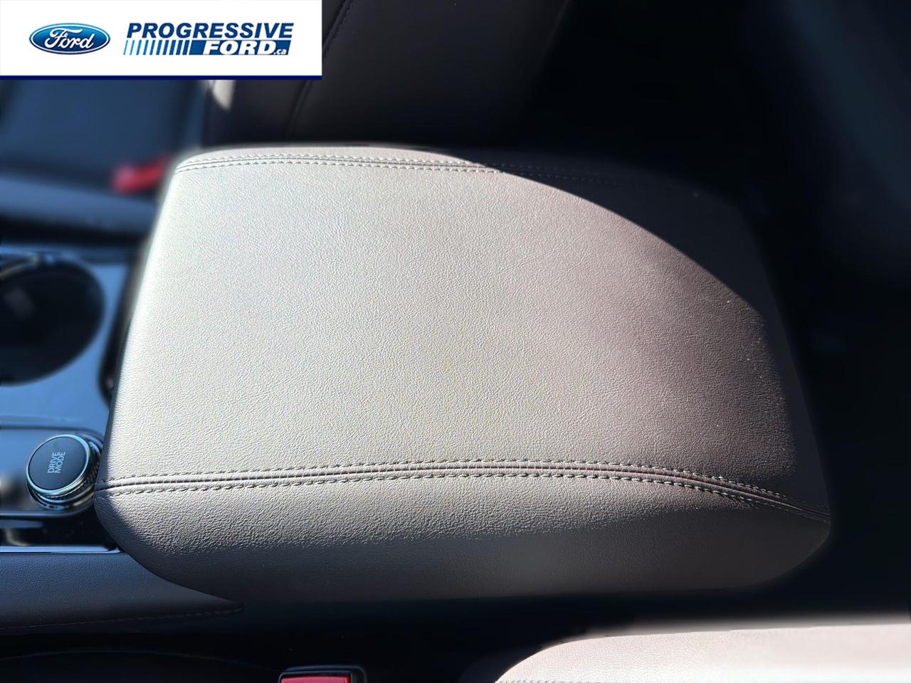 2026 Ford Explorer Platinum 4dr 4x4 Photo