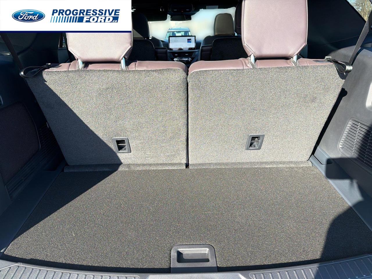 2026 Ford Explorer Platinum 4dr 4x4 Photo