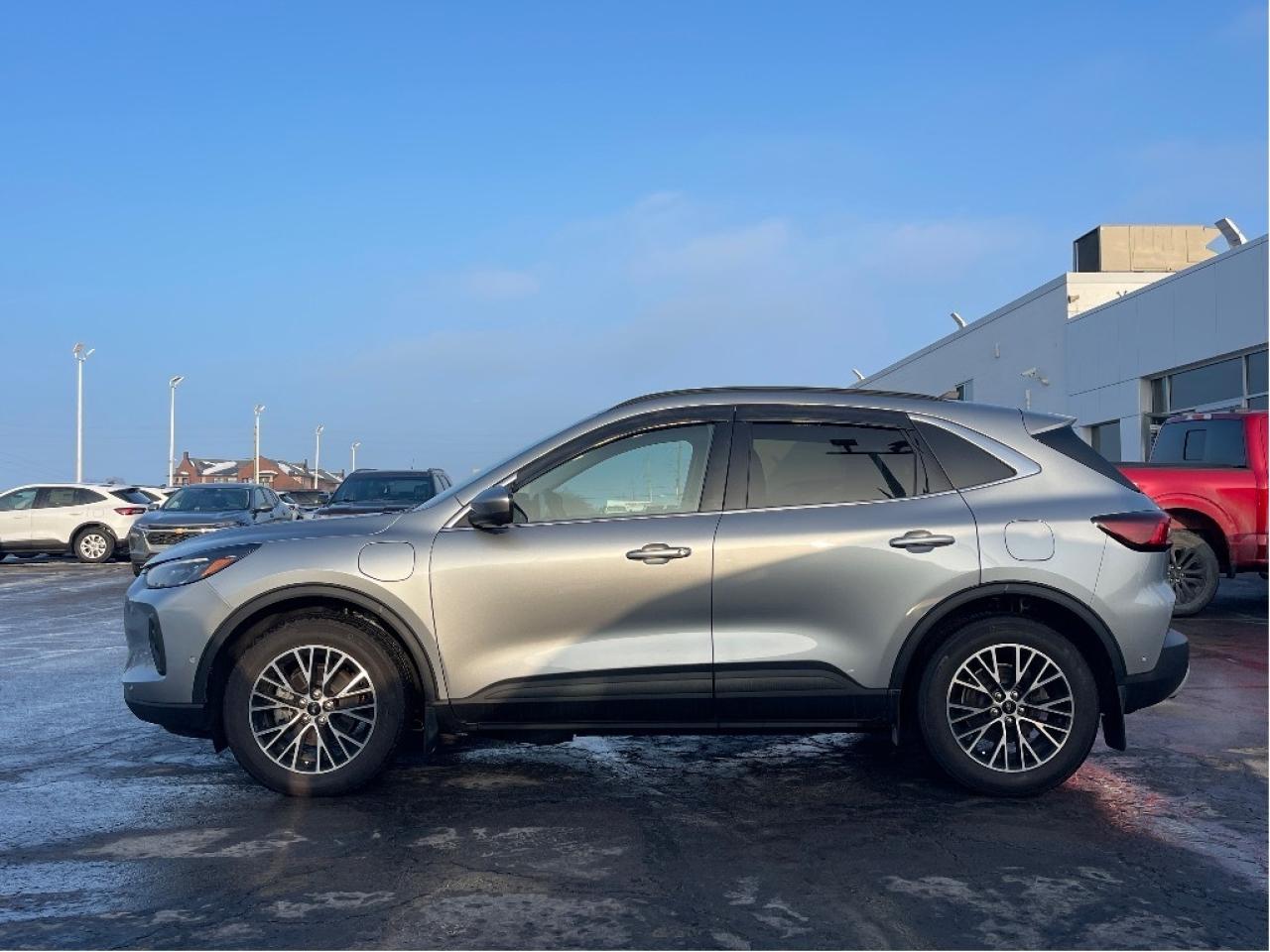 2023 Ford Escape HYBRID LEATHER PANO HEADSUP DISPLAY ACTIVE PARK Photo4