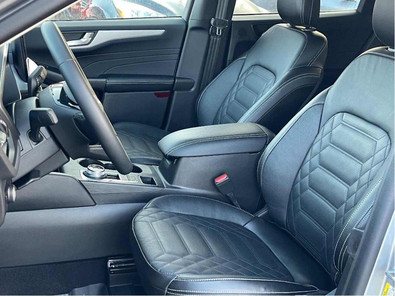 2023 Ford Escape HYBRID LEATHER PANO HEADSUP DISPLAY ACTIVE PARK Photo