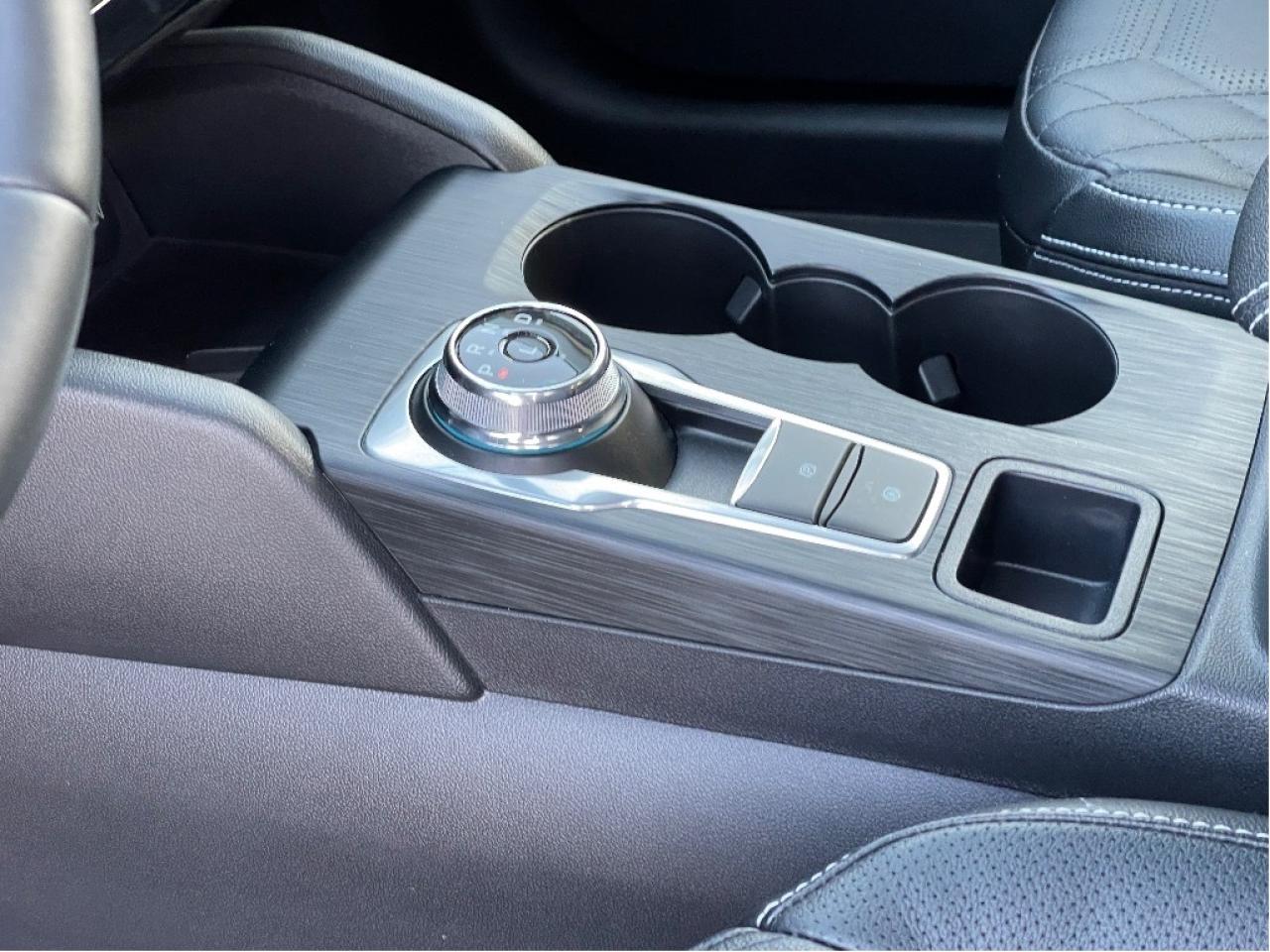 2023 Ford Escape HYBRID LEATHER PANO HEADSUP DISPLAY ACTIVE PARK Photo