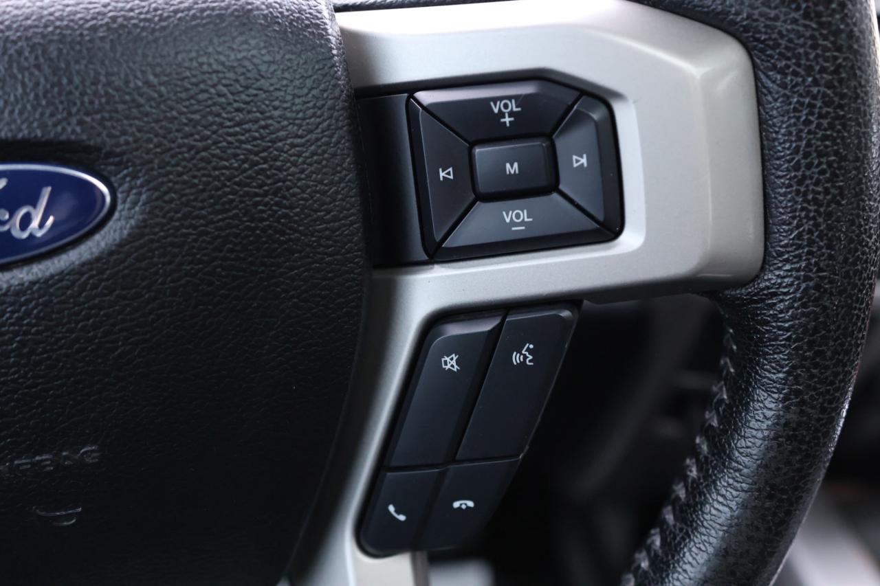 2016 Ford F-150 LARIAT-4WD/SUPERCREW/R STARTER/NAV/LEATHER/PANO RO Photo