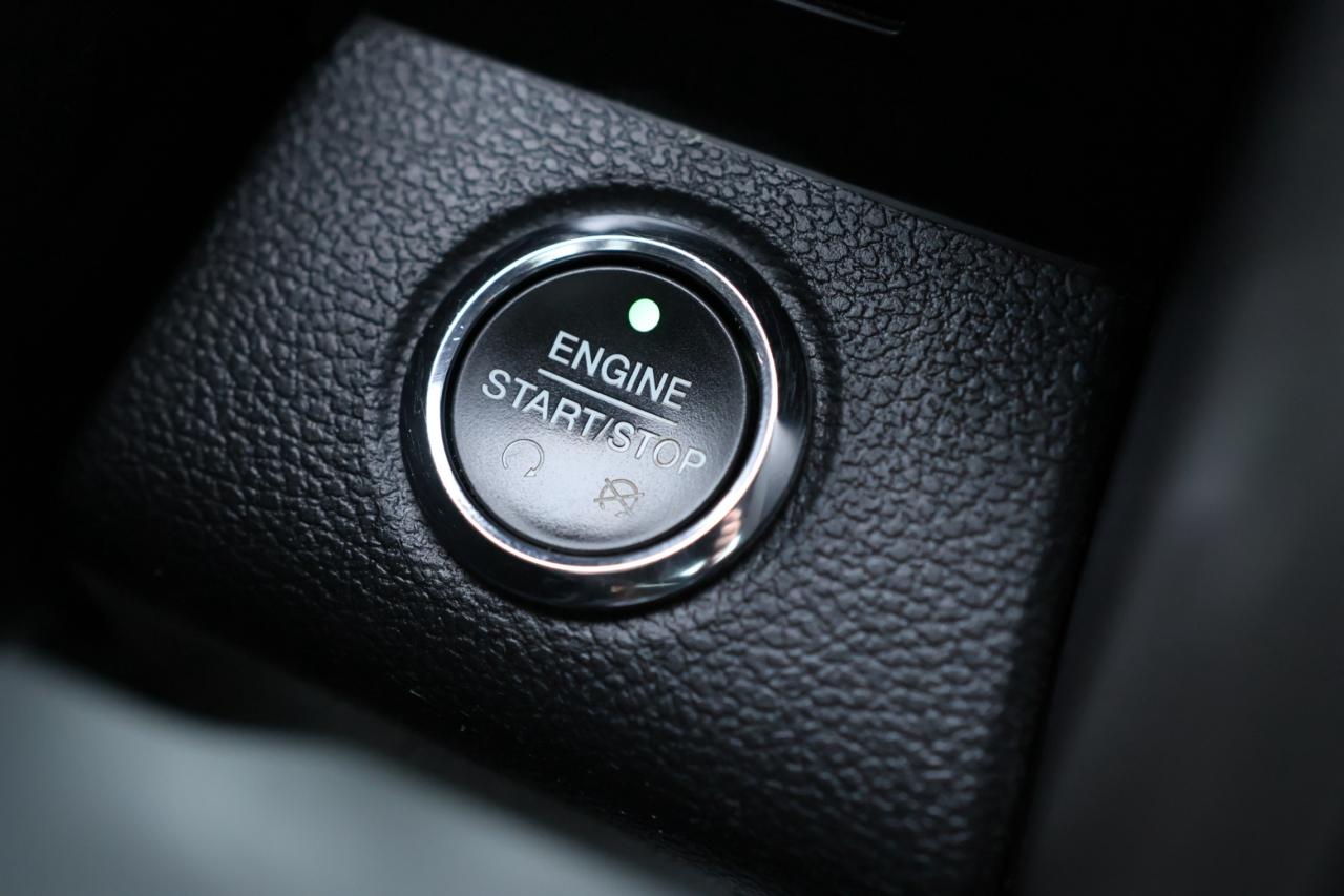 2016 Ford F-150 LARIAT-4WD/SUPERCREW/R STARTER/NAV/LEATHER/PANO RO Photo