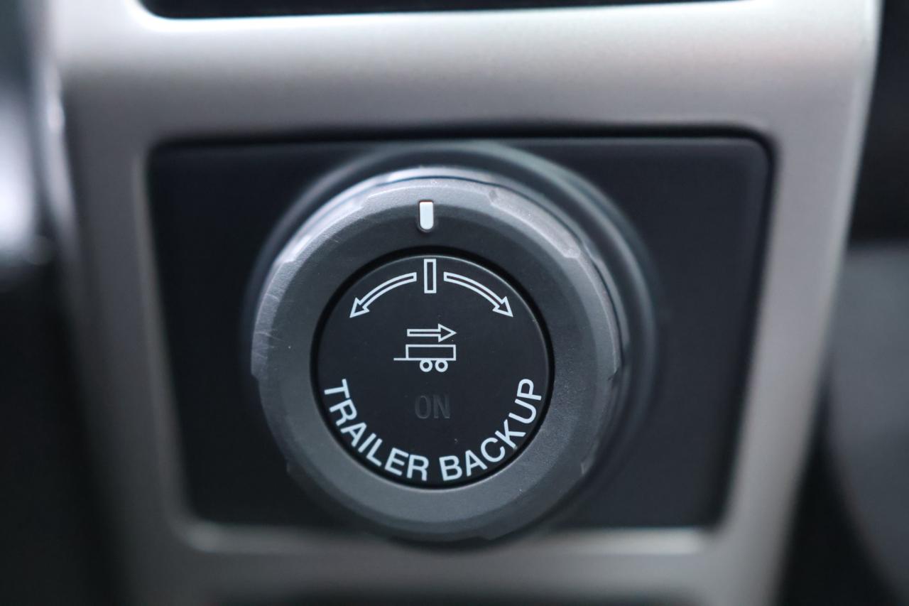 2016 Ford F-150 LARIAT-4WD/SUPERCREW/R STARTER/NAV/LEATHER/PANO RO Photo