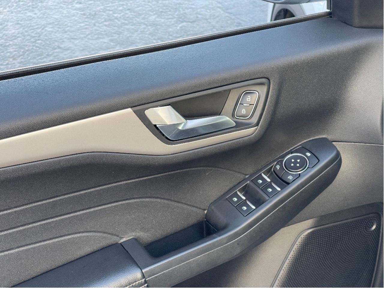 2021 Ford Escape SE HYBRID FWD LANE KEEP BLIND SPOT HEATED SEATS Photo