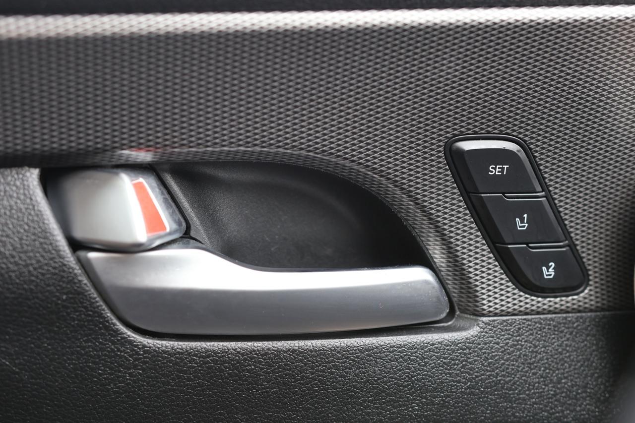2019 Hyundai Santa Fe 2.0T LUXURY-HTRAC-AWD/ADAP CRUISE/LEATHER/PANOROOF Photo