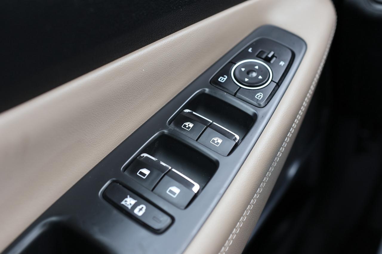 2019 Hyundai Santa Fe 2.0T LUXURY-HTRAC-AWD/ADAP CRUISE/LEATHER/PANOROOF Photo