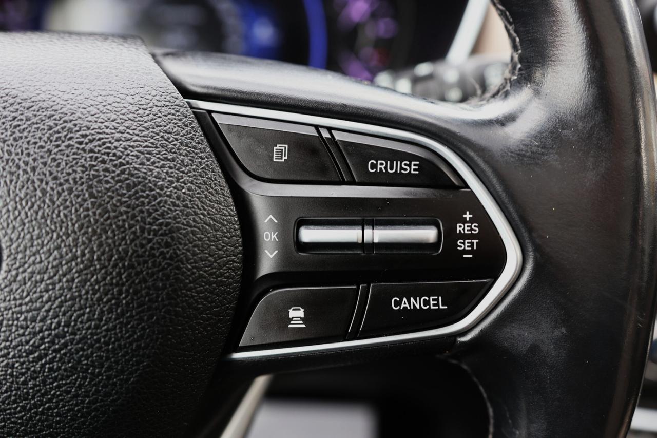 2019 Hyundai Santa Fe 2.0T LUXURY-HTRAC-AWD/ADAP CRUISE/LEATHER/PANOROOF Photo
