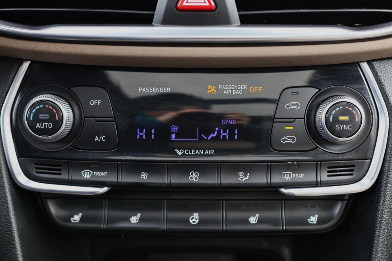 2019 Hyundai Santa Fe 2.0T LUXURY-HTRAC-AWD/ADAP CRUISE/LEATHER/PANOROOF Photo
