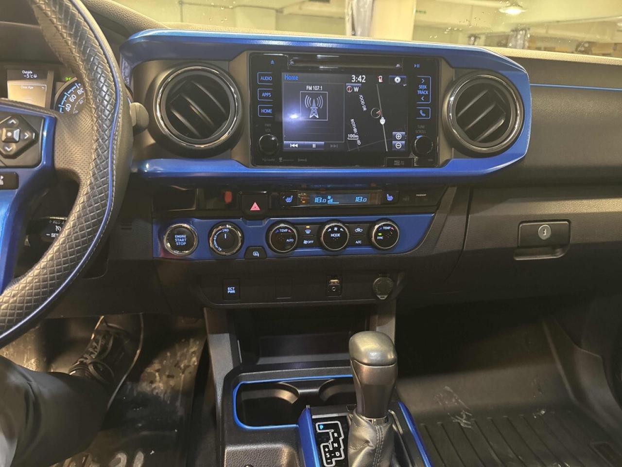 2017 Toyota Tacoma SR5 Double Cab Photo