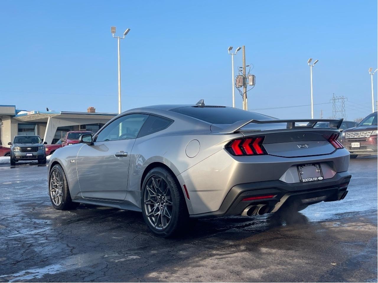2024 Ford Mustang GT COUPE 5.0L AUTO PERFORMANCE PKG LOW KMS Photo4
