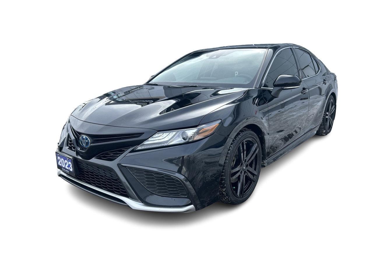 2023 Toyota Camry Hybrid XSE Low KM Winter Tire Package Sunroof Adap Photo