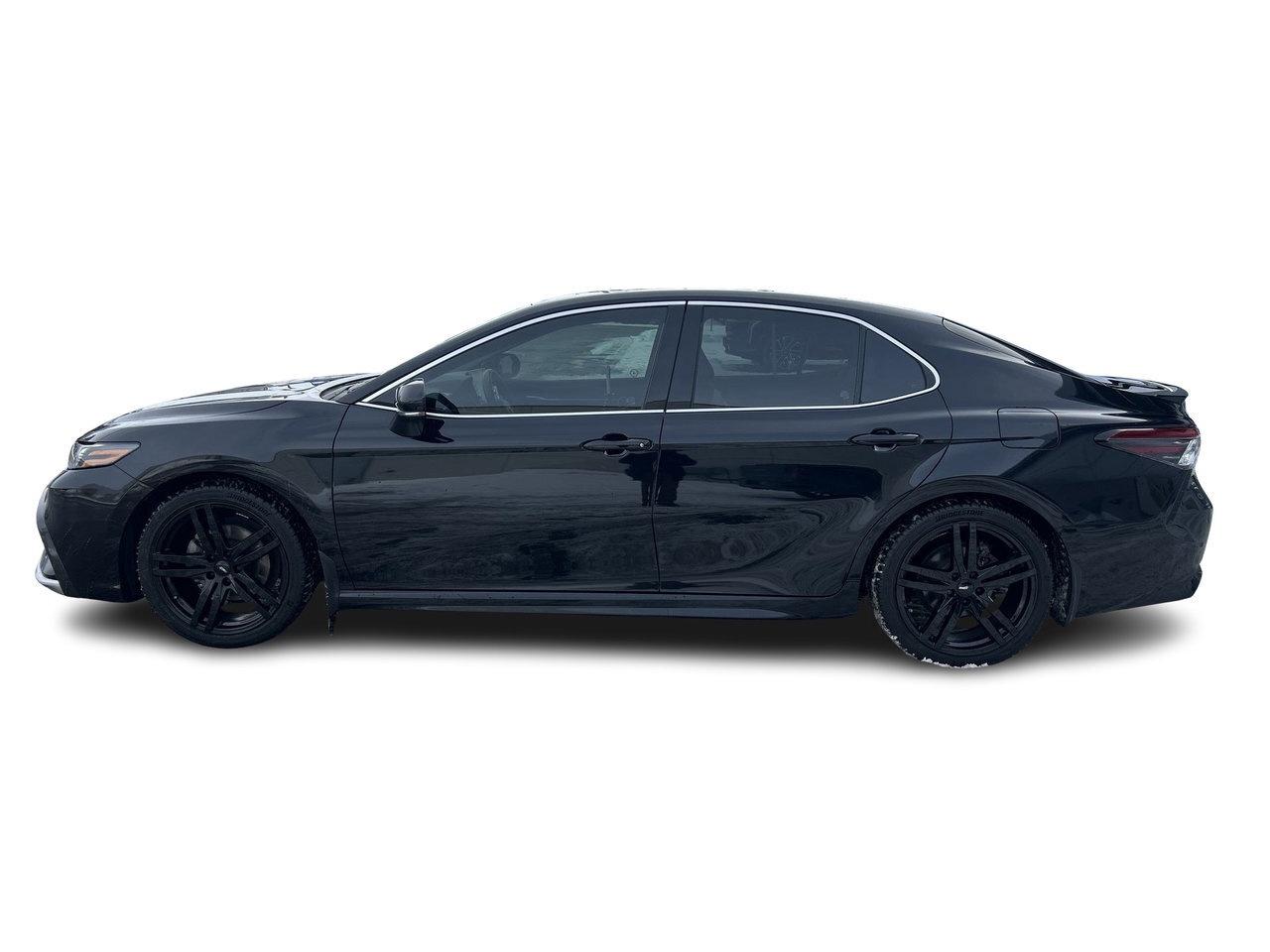 2023 Toyota Camry Hybrid XSE Low KM Winter Tire Package Sunroof Adap Photo