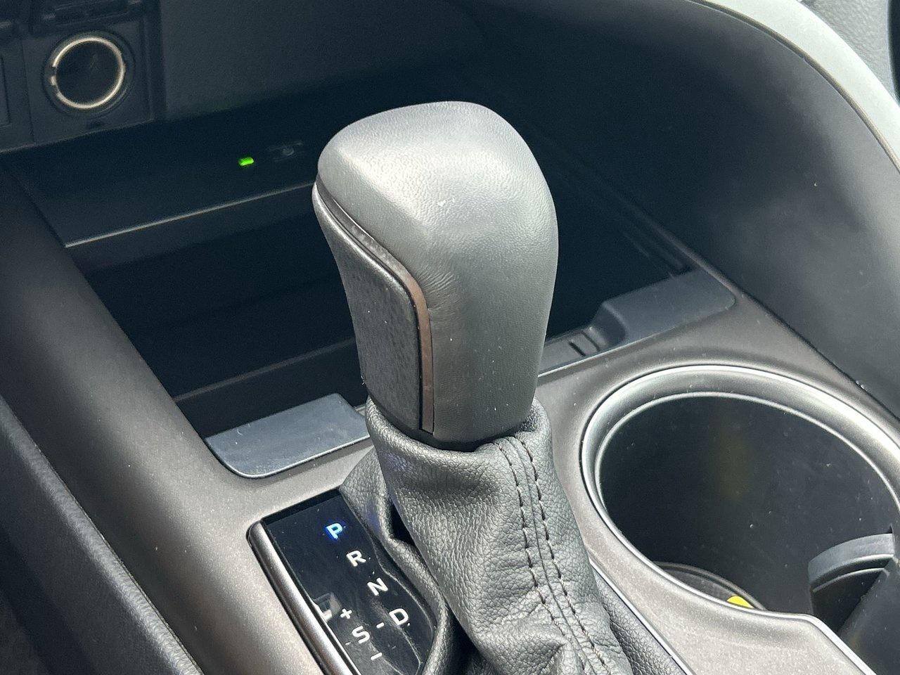 2023 Toyota Camry Hybrid XSE Low KM Winter Tire Package Sunroof Adap Photo