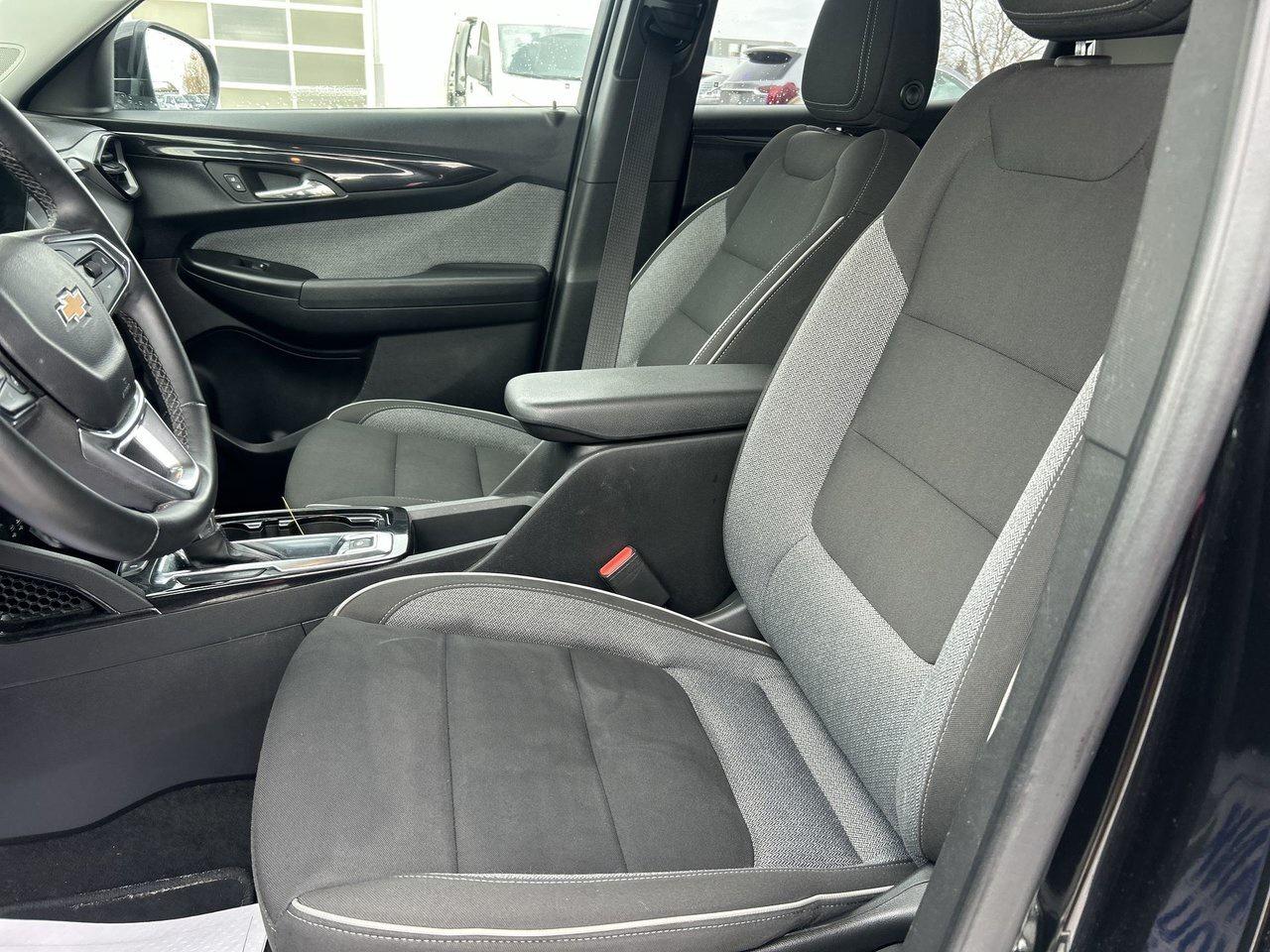 2024 Chevrolet TrailBlazer LT Low KM Alloy Wheels Blind-Spot Photo