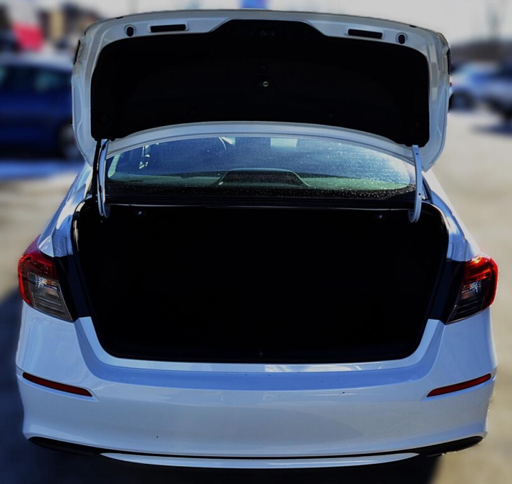 2022 Honda Civic Sedan LX CVT Photo