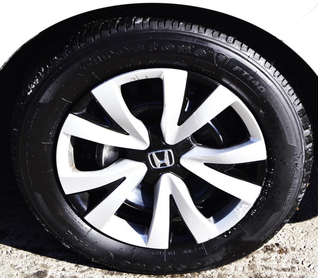 2022 Honda Civic Sedan LX CVT Photo