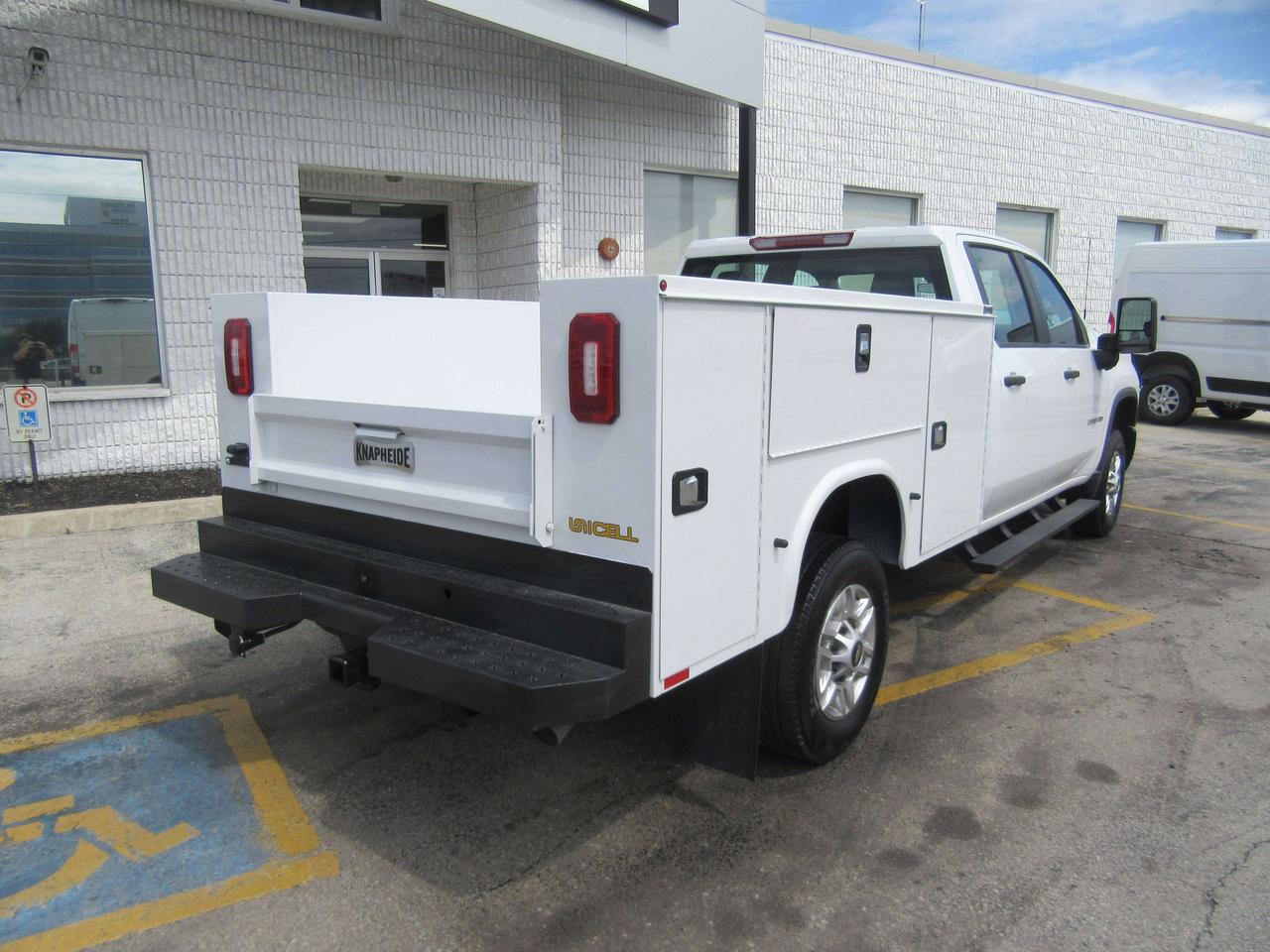 2025 Chevrolet ChevroletSilverado 4X4 CREW CAB  NEW SERVICE/UTILITY BODY Photo