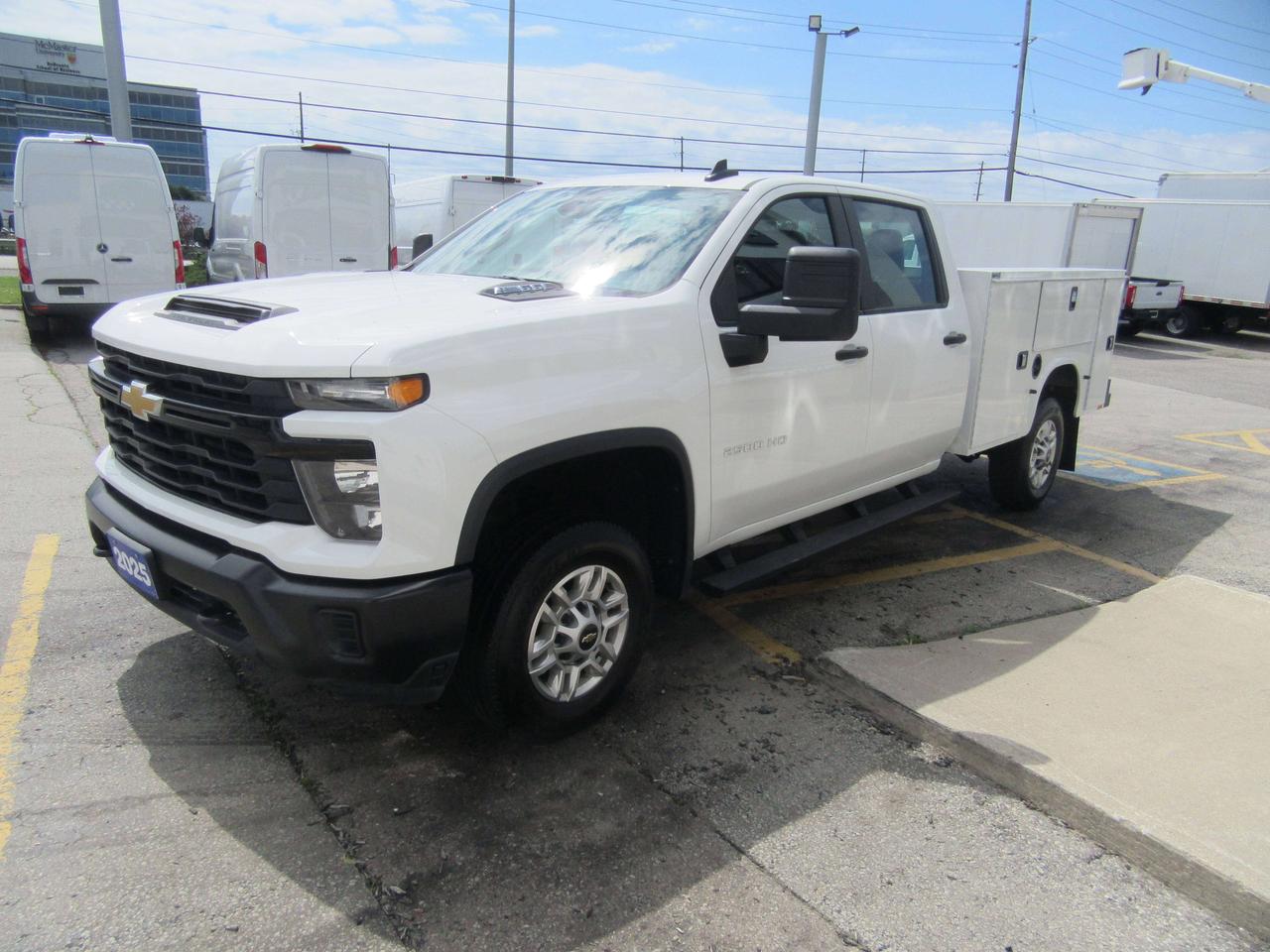 2025 Chevrolet ChevroletSilverado 4X4 CREW CAB  NEW SERVICE/UTILITY BODY Photo