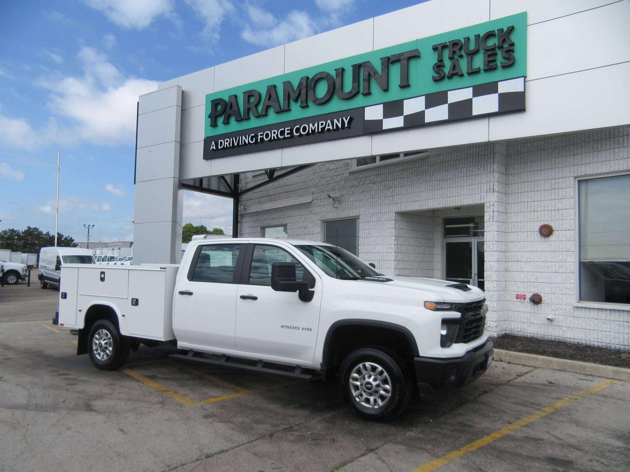 2025 Chevrolet ChevroletSilverado 4X4 CREW CAB  NEW SERVICE/UTILITY BODY Photo