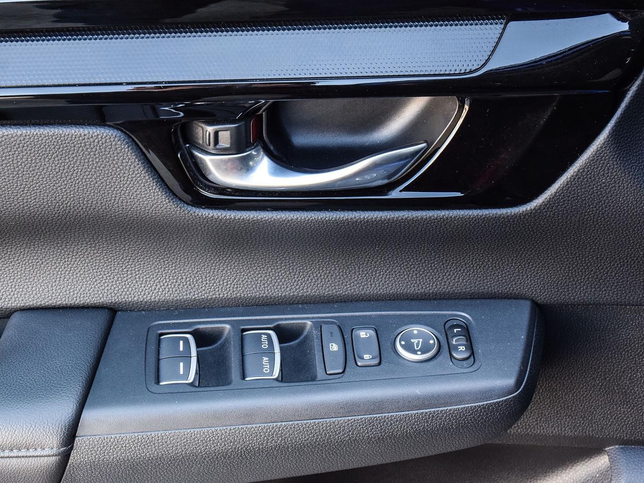 2025 Honda CR-V Sport Photo