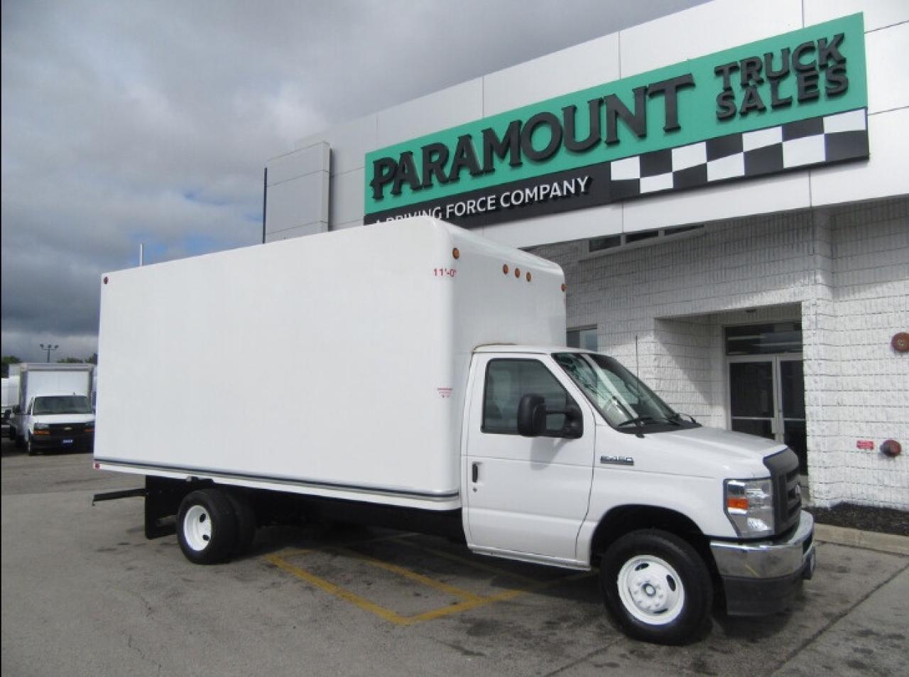 2023 Ford Super Duty E-450 DRW CUBE VAN 16FT HIGH BOX WITH ROLLOUT RAMP Photo0