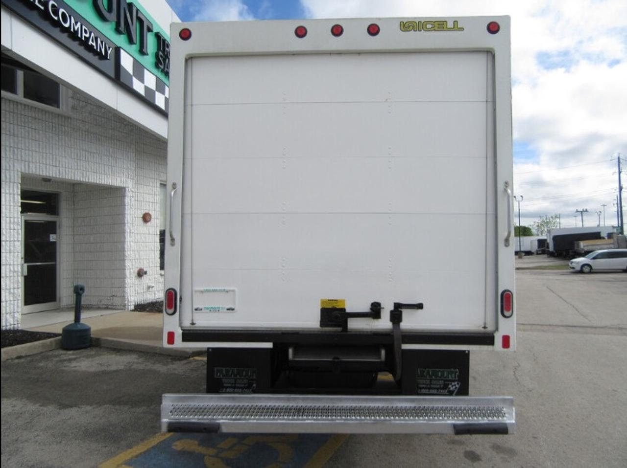 2023 Ford Super Duty E-450 DRW CUBE VAN 16FT HIGH BOX WITH ROLLOUT RAMP Photo3
