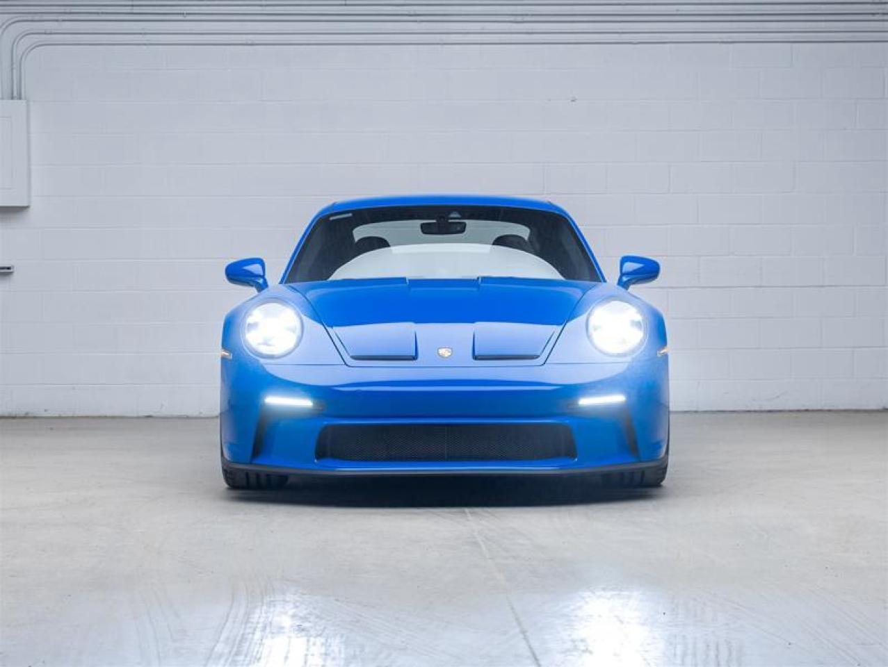 2022 Porsche 911  Photo2