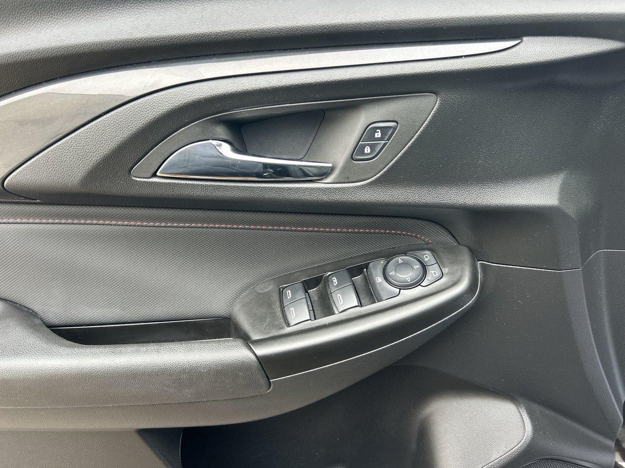 2023 Chevrolet TrailBlazer RS Low KM Lane Keeping Remote Start Photo