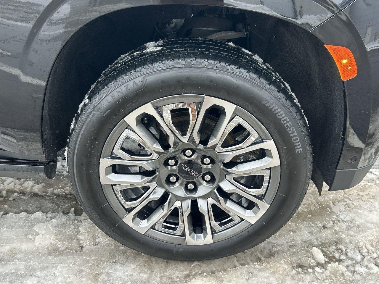 2024 GMC Yukon XL 4WD 4dr Denali Ultimate Low KM Rare Denali Ultimat Photo