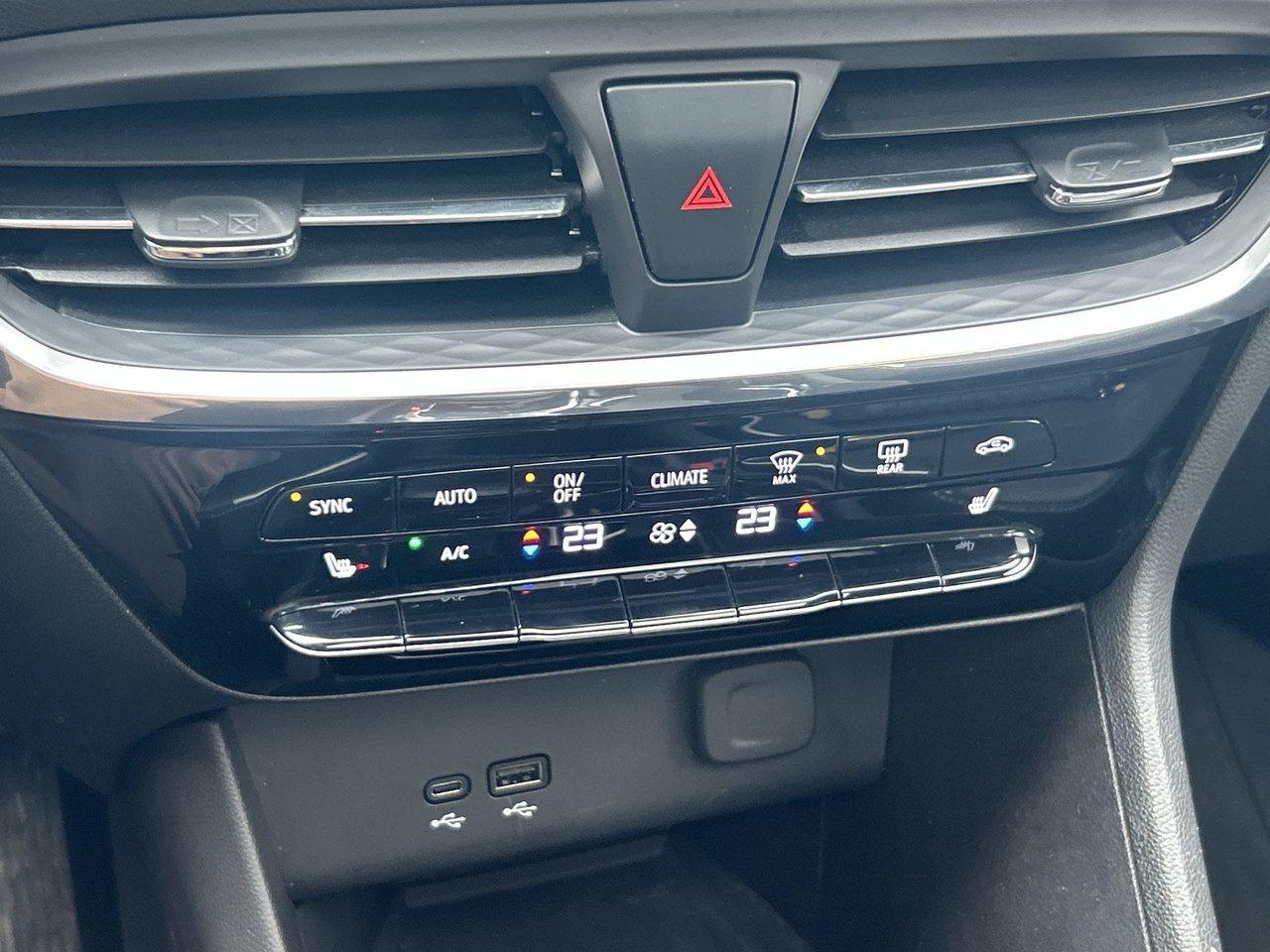 2024 Buick Encore GX Avenir Winter Tire Package Moonroof Adaptive Cruis Photo