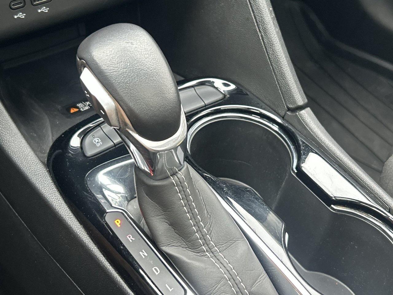 2024 Buick Encore GX Avenir Winter Tire Package Moonroof Adaptive Cruis Photo