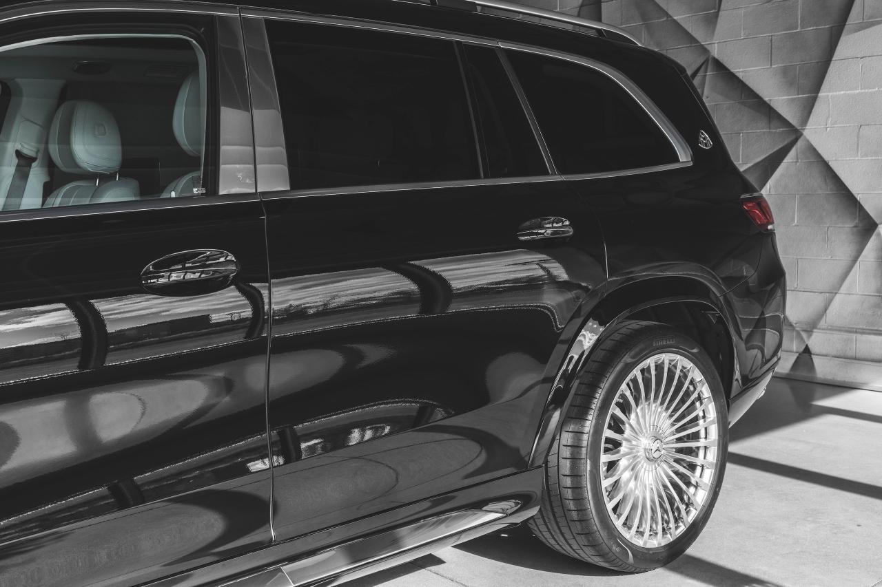 2023 Mercedes-Benz GLS Maybach GLS 600 4MATIC SUV Photo