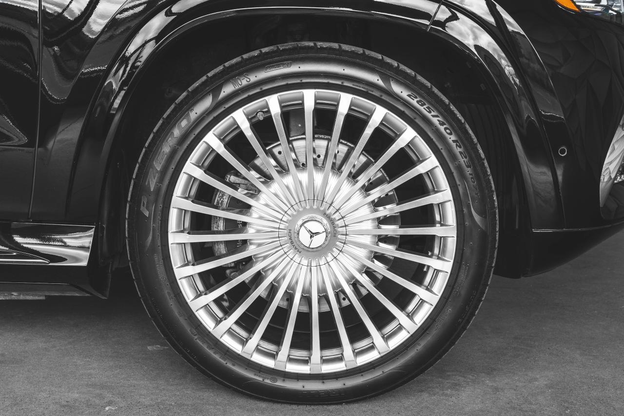 2023 Mercedes-Benz GLS Maybach GLS 600 4MATIC SUV Photo