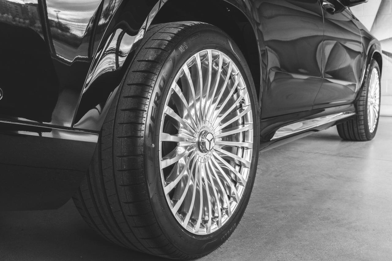 2023 Mercedes-Benz GLS Maybach GLS 600 4MATIC SUV Photo