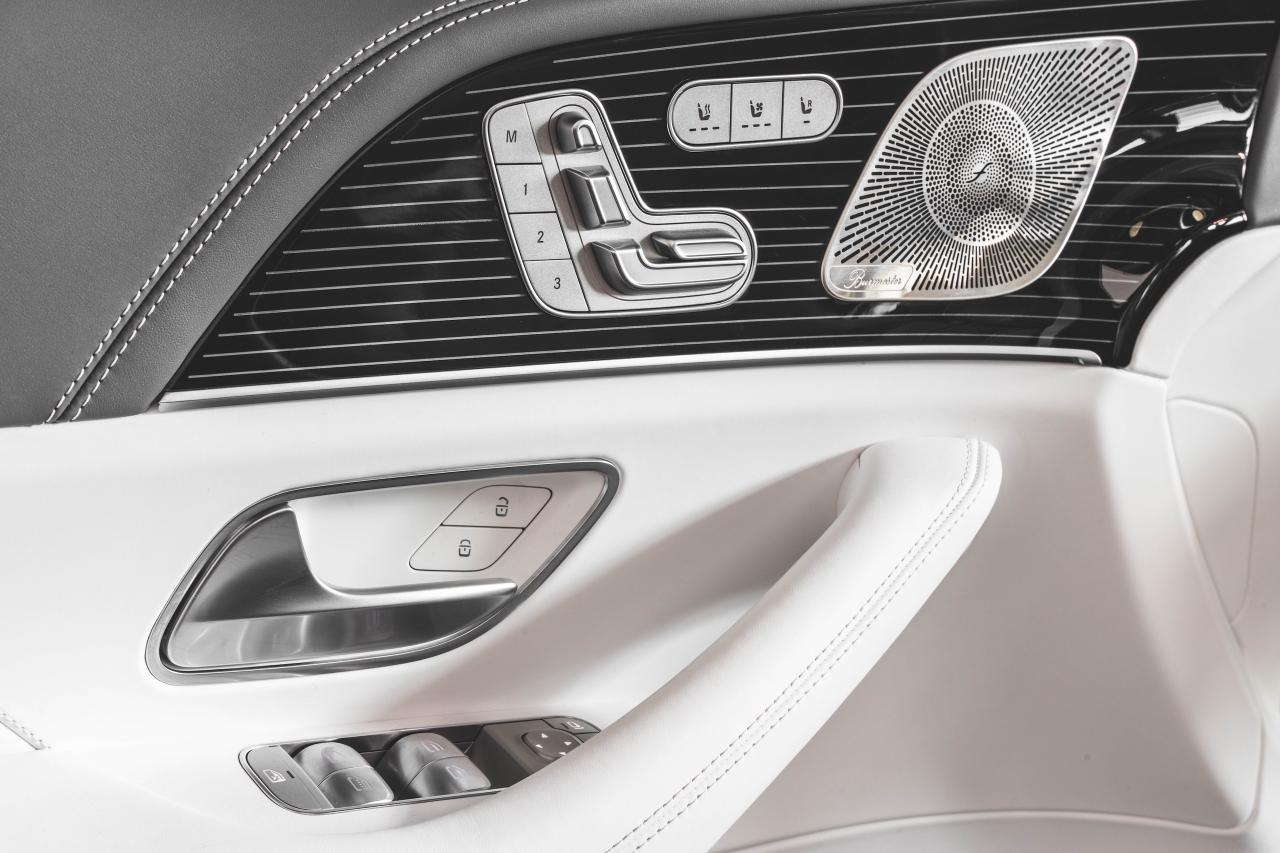 2023 Mercedes-Benz GLS Maybach GLS 600 4MATIC SUV Photo