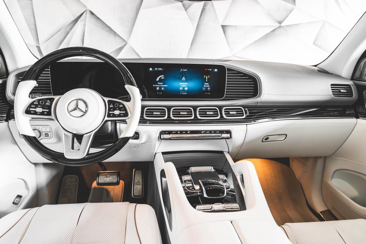 2023 Mercedes-Benz GLS Maybach GLS 600 4MATIC SUV Photo