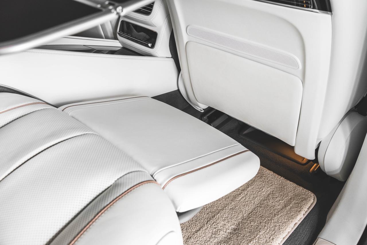 2023 Mercedes-Benz GLS Maybach GLS 600 4MATIC SUV Photo