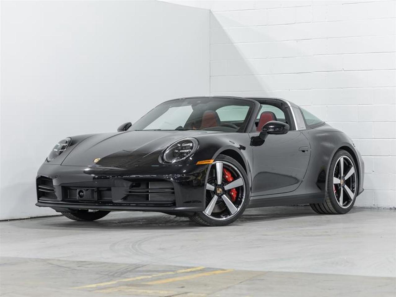 2026 Porsche 911  Photo0